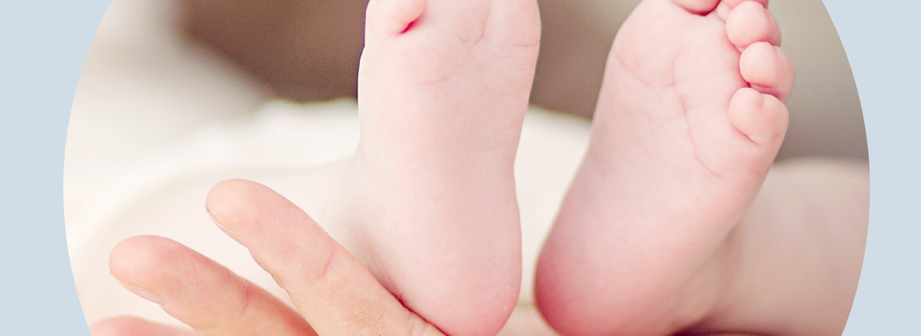 Kaip vyras gali padėti moteriai gimdymo metu?