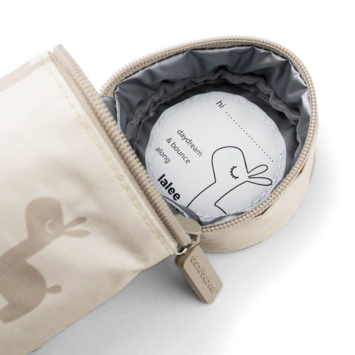 Done by Deer buteliuko laikiklis, Lalle Sand