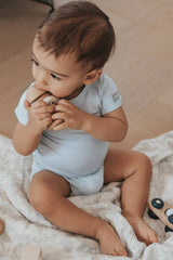 BAMBOOM bodžiukas trumpomis rankovėmis - Azzurro 3 mėn