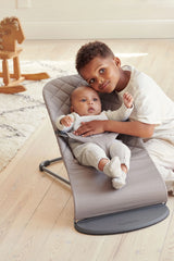 BABYBJÖRN gultukas - Bouncer Bliss - Spalva - Sand grey - dark grey frame