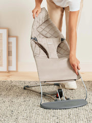 BABYBJÖRN gultukas - Bouncer Bliss - Spalva - Sand grey - dark grey frame