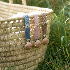 BIBS  Čiulptuko laikiklis - Spalva - Baby Blue / Ivory