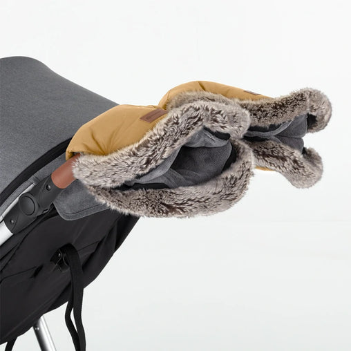 Žieminės pirštinės ant vežimėlio PETITE&MARS Furry - Elegant Caramel