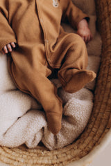 Wooly Organic šliaužtinukas su siuvinėtu zuikučiu, Natural Dark Brown